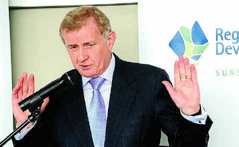 Federal minister Simon Crean speaks in Maroochydore.