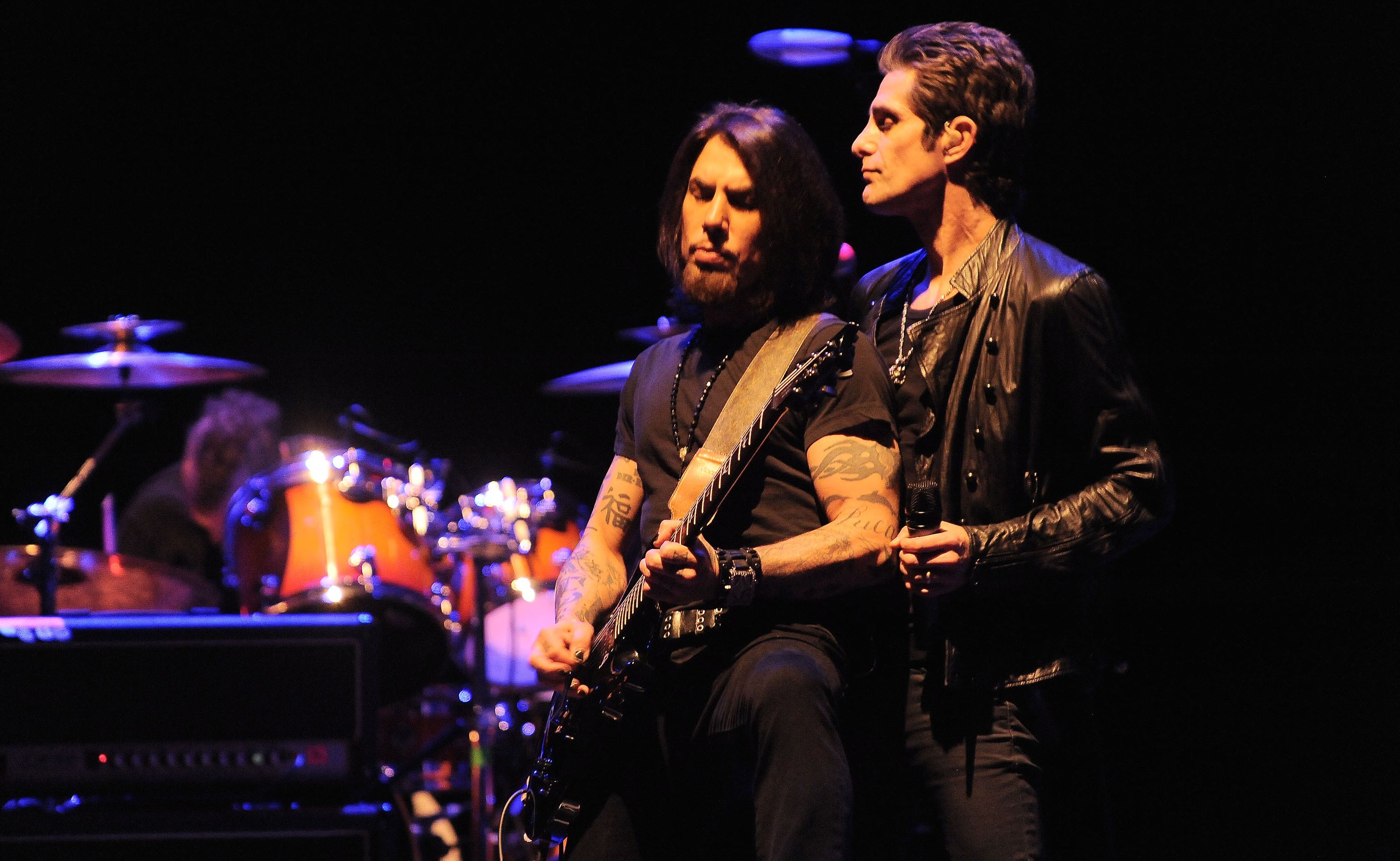 Dave Nevarro and Perry Farrell of Jane's Addiction. Dave Nevarro and Perry Farrell of Jane's Addiction.