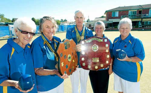 The winning Vision impaired bowlers and their directors Julie Carr, Dorothy Secomb, Wayne Thomson, Lynne Thomson and Beryl Bracken. Inset: Lyn Dennehy. TREVOR VEALE The winning Vision impaired bowlers and their directors Julie Carr, Dorothy Secomb, Wayne Thomson, Lynne Thomson and Beryl Bracken. Inset: Lyn Dennehy. TREVOR VEALE