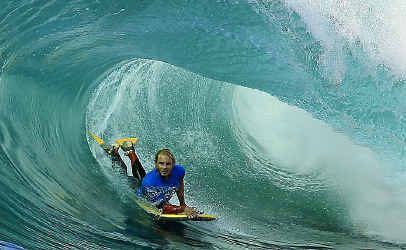 Mullumbimby’s Dave Winchester rode a beautiful wave to score 7.8 in the final of Cronulla’s Shark Island Challenge. Mullumbimby’s Dave Winchester rode a beautiful wave to score 7.8 in the final of Cronulla’s Shark Island Challenge.