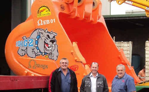 Sending the world’s first excavator bucket to Coppabella is BAE business development manager Bill Johnson, L&H; managing director Marty Simpson and BAE engineering manager Mick Daly. Sending the world’s first excavator bucket to Coppabella is BAE business development manager Bill Johnson, L&H; managing director Marty Simpson and BAE engineering manager Mick Daly.