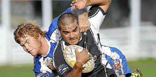 The Mapgies’ best Dan Randall tangles with Ghosts hardman Ben McLennan during the match. Photo: Debrah Novak The Mapgies’ best Dan Randall tangles with Ghosts hardman Ben McLennan during the match. Photo: Debrah Novak