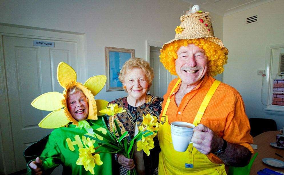 DAFFODIL DAY: Kathy Derrett, Norma Wells and Glenn Getty share a cuppa at the Cancer Council office on 121 High St.
DAFFODIL DAY: Kathy Derrett, Norma Wells and Glenn Getty share a cuppa at the Cancer Council office on 121 High St.