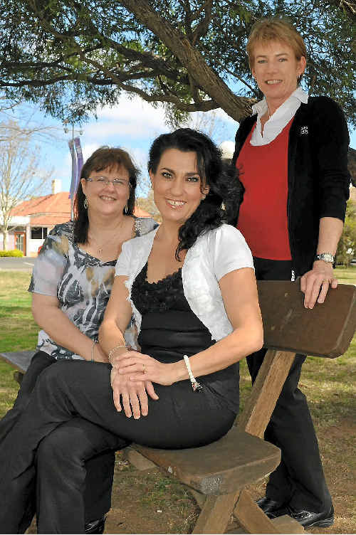 Gina Noble talks with audiometrists Sharon Jamieson and Dee Haddrill. Gina Noble talks with audiometrists Sharon Jamieson and Dee Haddrill.