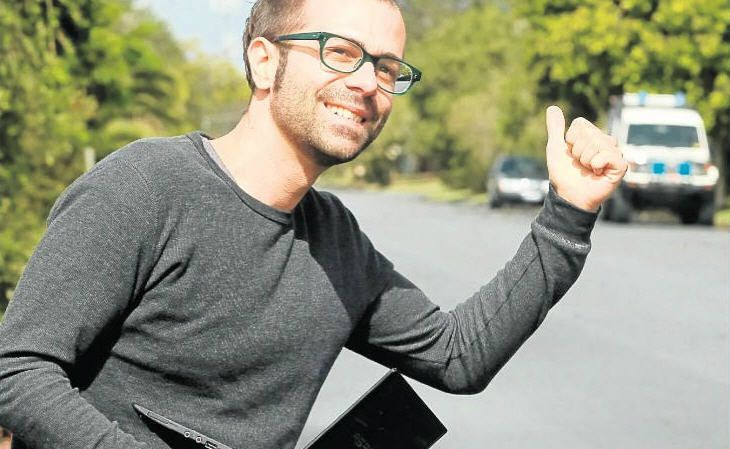 Ian Vigor and his wife are using the internet to look for a ride to Landsborough. Ian Vigor and his wife are using the internet to look for a ride to Landsborough.