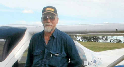 Warwick resident Rob Behrend was one of two men who died in a plane crash at Emerald last Wednesday. Warwick resident Rob Behrend was one of two men who died in a plane crash at Emerald last Wednesday.
