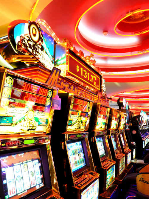 There are 171 operational pokies in the Emerald area, 158 in the former Belyando Shire, 151 in pubs and clubs at Blackwater, Bluff and Dingo, and 78 in the former Broadsound Shire. There are 171 operational pokies in the Emerald area, 158 in the former Belyando Shire, 151 in pubs and clubs at Blackwater, Bluff and Dingo, and 78 in the former Broadsound Shire.