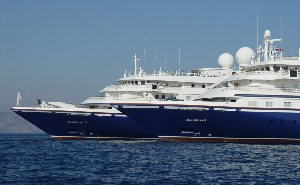 Both SeaDream yachts are identical, carrying a maximum 112 guests served by 95-crew. Both SeaDream yachts are identical, carrying a maximum 112 guests served by 95-crew.