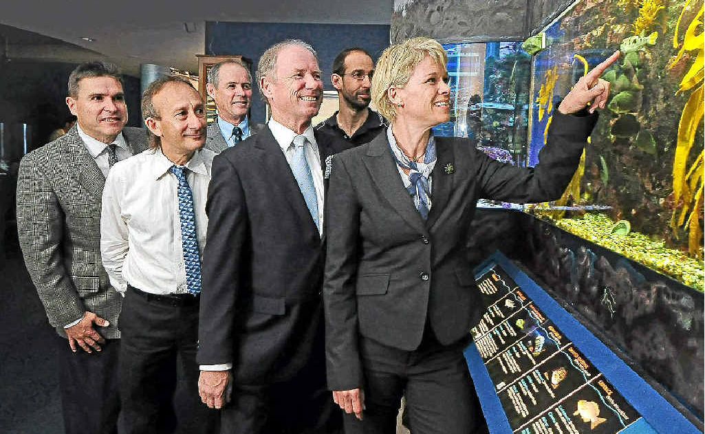 Primary Industries Minister Katrina Hodgkinson with (from left) Tourism SCU director of research Dr Kurt Seemann, National Marine Science Centre director Professor Les Christidis, SCU Coffs Harbour campus administration manager Peter Coyle, Member for Coffs Harbour Andrew Fraser and NSW DPI Director of Commercial Fisheries Andrew Goulstone during yesterday’s visit by Ms Hodgkinson. Primary Industries Minister Katrina Hodgkinson with (from left) Tourism SCU director of research Dr Kurt Seemann, National Marine Science Centre director Professor Les Christidis, SCU Coffs Harbour campus administration manager Peter Coyle, Member for Coffs Harbour Andrew Fraser and NSW DPI Director of Commercial Fisheries Andrew Goulstone during yesterday’s visit by Ms Hodgkinson.