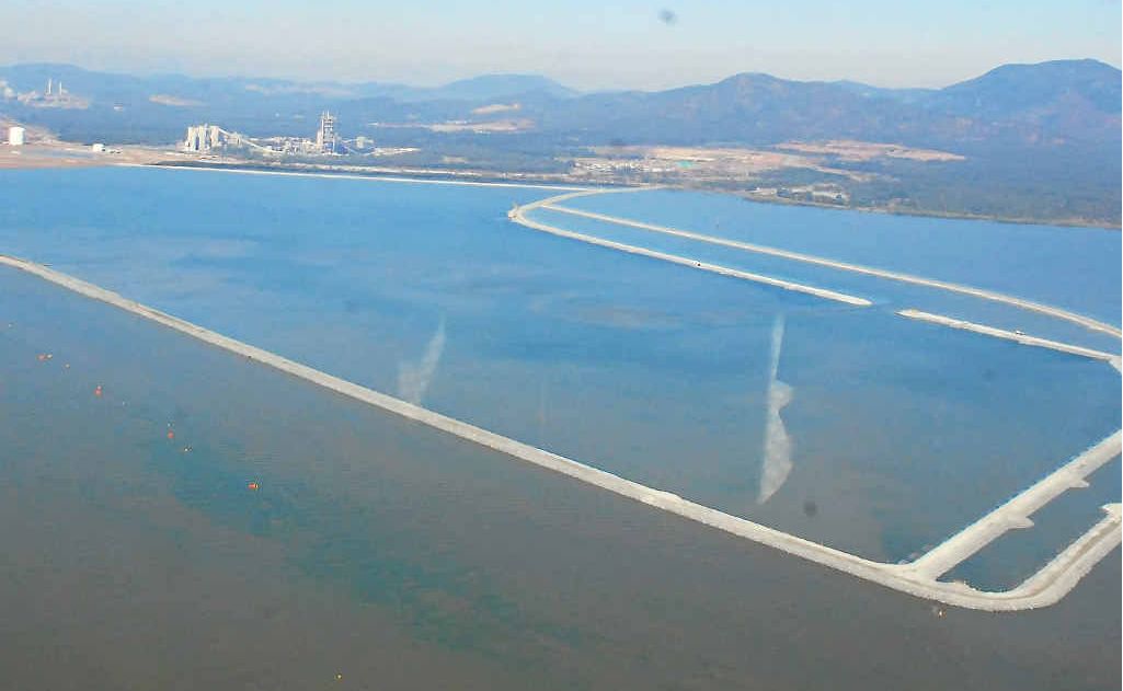 Much of the spoil from the Western Basin Dredging Project is to be dumped inside the bund wall at Fishermans Landing. Much of the spoil from the Western Basin Dredging Project is to be dumped inside the bund wall at Fishermans Landing.