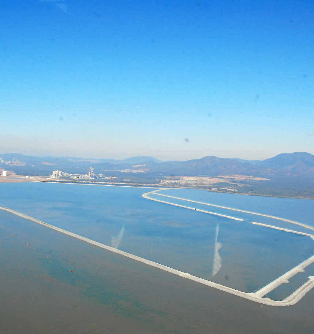 Much of the spoil from the Western Basin Dredging Project is to be dumped inside the bund wall at Fishermans Landing. Much of the spoil from the Western Basin Dredging Project is to be dumped inside the bund wall at Fishermans Landing.