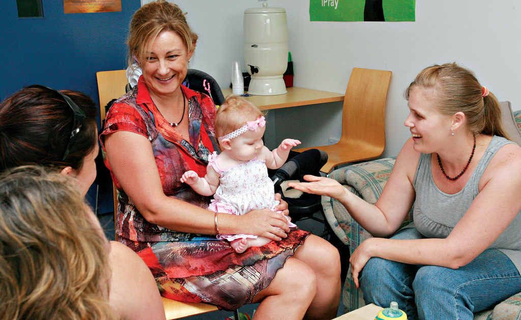 Psychologist Lisa Lindley, middle, is helping new mums beat the baby blues. Psychologist Lisa Lindley, middle, is helping new mums beat the baby blues.