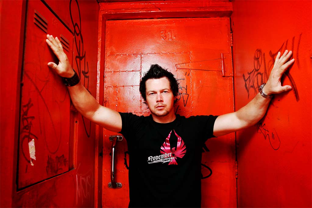 Ben Francis' plays the Hoey Moey this weekend. Ben Francis' plays the Hoey Moey this weekend.