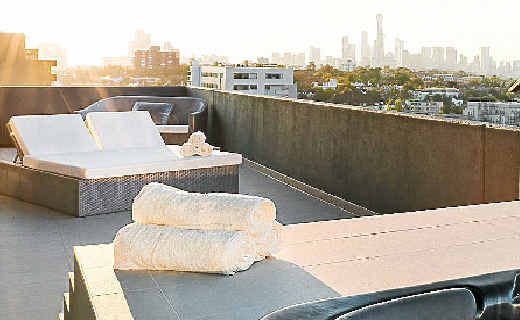 BIRD’S EYE VIEW: Bubbles on top of Melbourne city. BIRD’S EYE VIEW: Bubbles on top of Melbourne city.