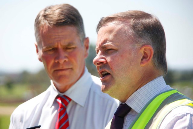 ROAD FORWARD: Federal Transport Minister Anthony Albanese and acting NSW Premier Andrew Stoner announce funding to fix the deadly Clybucca highway section today. Photo: FRANK REDWARD. ROAD FORWARD: Federal Transport Minister Anthony Albanese and acting NSW Premier Andrew Stoner announce funding to fix the deadly Clybucca highway section today. Photo: FRANK REDWARD.