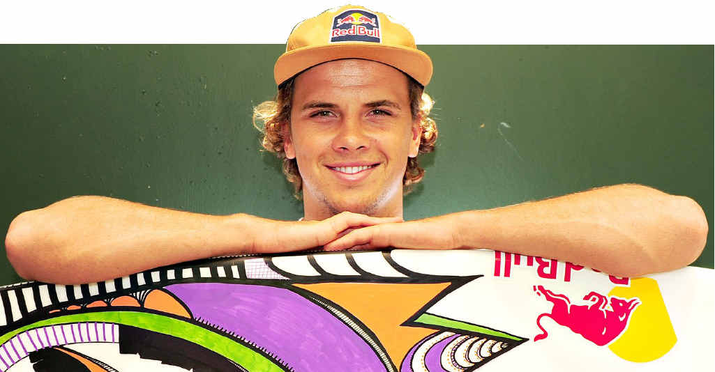 Julian Wilson can secure rookie-of-the-year honours at the Billabong Pipe Masters in Hawaii. Julian Wilson can secure rookie-of-the-year honours at the Billabong Pipe Masters in Hawaii.