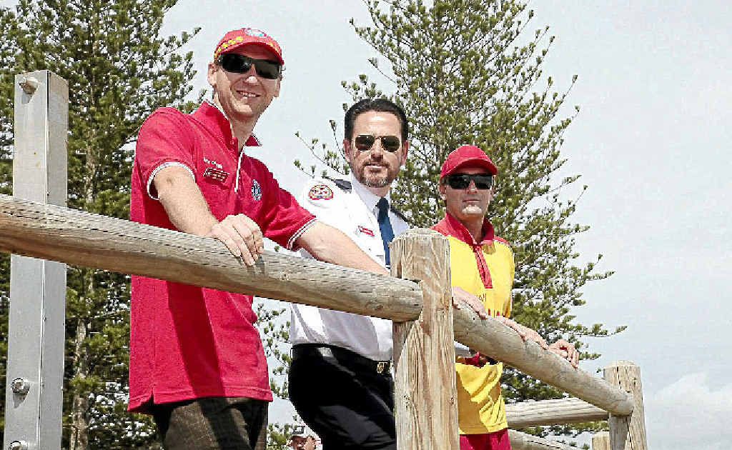 (From left) Far North Coast SLS emergency co-ordinator Jimmy Keough, NSW Ambulance Brunswick Valley zone district manager Inspector Greg Powell and Byron Bay lifeguard Steve Mills. (From left) Far North Coast SLS emergency co-ordinator Jimmy Keough, NSW Ambulance Brunswick Valley zone district manager Inspector Greg Powell and Byron Bay lifeguard Steve Mills.