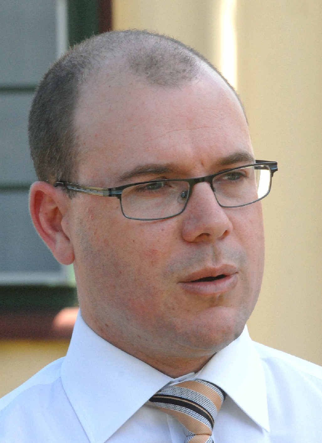 Deputy Premier Andrew Fraser: We have delivered a legally enforceable obligation for BMA to produce 400 houses for the Caval Ridge Mine. Deputy Premier Andrew Fraser: We have delivered a legally enforceable obligation for BMA to produce 400 houses for the Caval Ridge Mine.