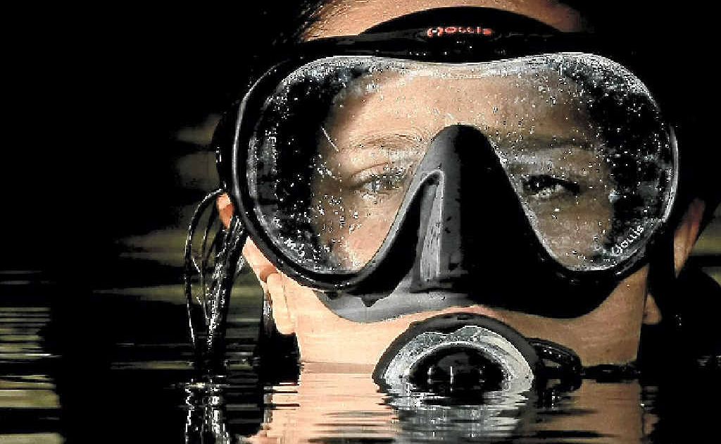 Kirra Dive instructor Christie Morgan. Kirra Dive instructor Christie Morgan.