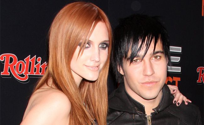 Ashlee Simpson and Pete Wentz's divorce has been finalised, according to legal documents filed. Ashlee Simpson and Pete Wentz's divorce has been finalised, according to legal documents filed.
