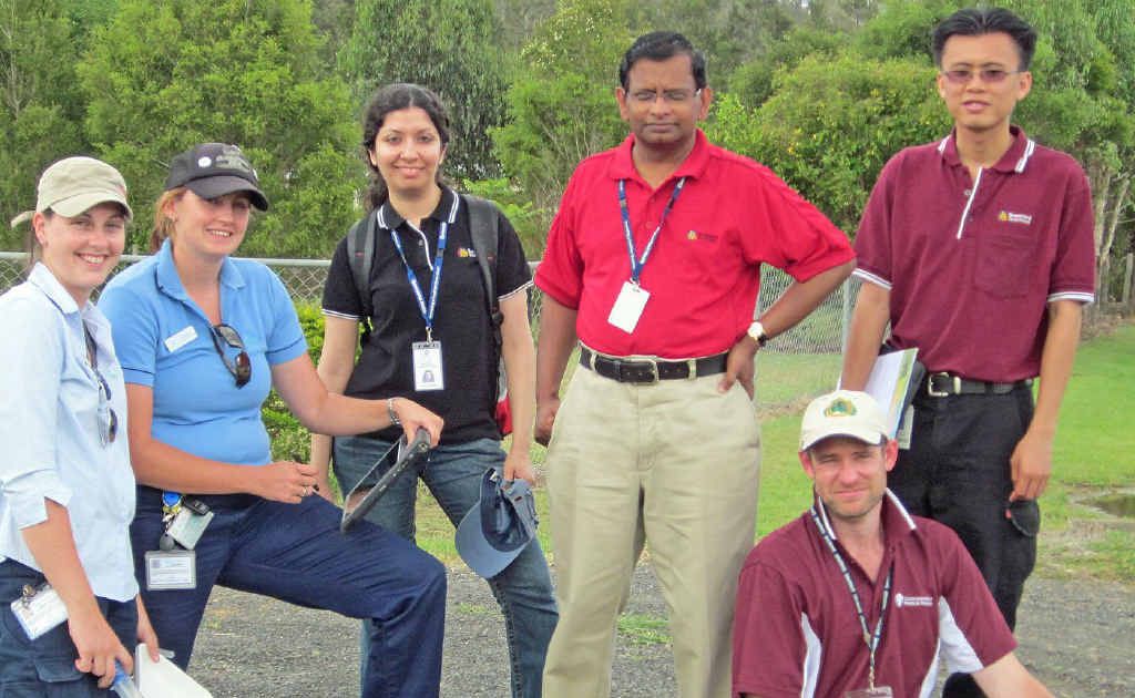 Somerset Regional Council’s Whitney Burgess and Peta Morton with Tamara Al obaidi (Queensland Health), Ramu Beesabathani (Queensland Health), Phong Bui (Queensland Health) and (front) Tim Hurst (Queensland Medical Institute Research). Somerset Regional Council’s Whitney Burgess and Peta Morton with Tamara Al obaidi (Queensland Health), Ramu Beesabathani (Queensland Health), Phong Bui (Queensland Health) and (front) Tim Hurst (Queensland Medical Institute Research).