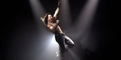 Tom Cruise plays rock idol Stacee Jaxx in Rock of Ages. Tom Cruise plays rock idol Stacee Jaxx in Rock of Ages.