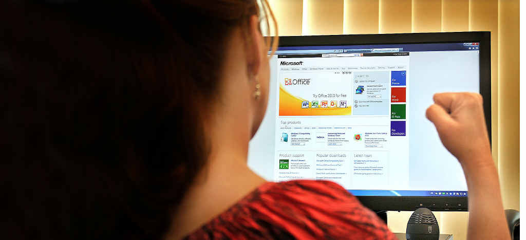 Microsoft scammers were at it again this week catching out a young Hervey Bay mum. Microsoft scammers were at it again this week catching out a young Hervey Bay mum.