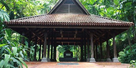 The supposed tomb of the last sultan of Singapore sits sheltered under a traditional 14th century Malay roof on top of Fort Canning Hill. The supposed tomb of the last sultan of Singapore sits sheltered under a traditional 14th century Malay roof on top of Fort Canning Hill.