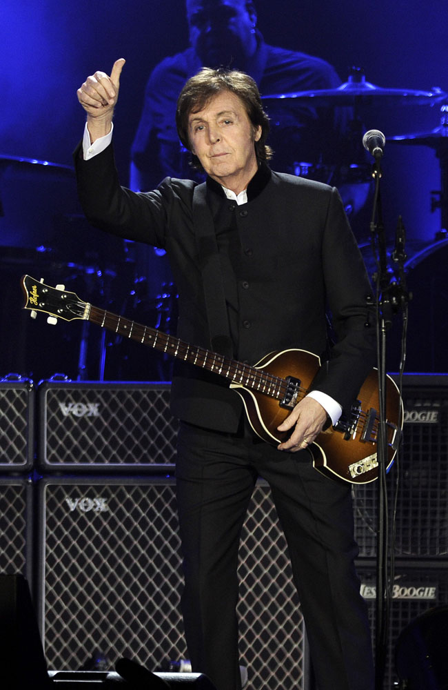 Paul McCartney will unveil Hollywood Walk of Fame star. Paul McCartney will unveil Hollywood Walk of Fame star.