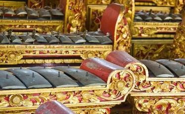 Dance and gamelan performances are a cultural highlight of Bali.
Dance and gamelan performances are a cultural highlight of Bali.