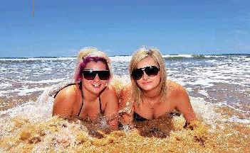 Jessica and Shelby Douglas at Kelly's Beach Jessica and Shelby Douglas at Kelly's Beach
