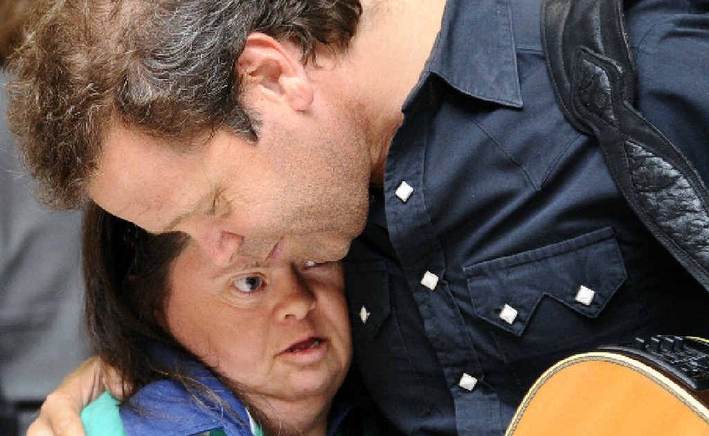 Long-time fan and one-time fellow student Heather McGaw got the chance to catch up with Troy Cassar-Daley before he went on stage at Grafton Shoppingworld. Heather and Troy went to primary school together and their families still send each other Christmas cards. When asked if she regarded Troy as an idol as well as a friend, tears swelled in her eyes and Heather nodded Long-time fan and one-time fellow student Heather McGaw got the chance to catch up with Troy Cassar-Daley before he went on stage at Grafton Shoppingworld. Heather and Troy went to primary school together and their families still send each other Christmas cards. When asked if she regarded Troy as an idol as well as a friend, tears swelled in her eyes and Heather nodded
