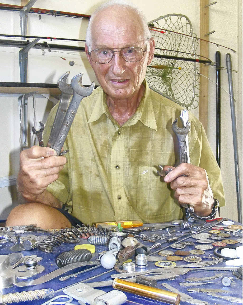 West Ballina’s David Green with a collection of things he has found on the road. West Ballina’s David Green with a collection of things he has found on the road.