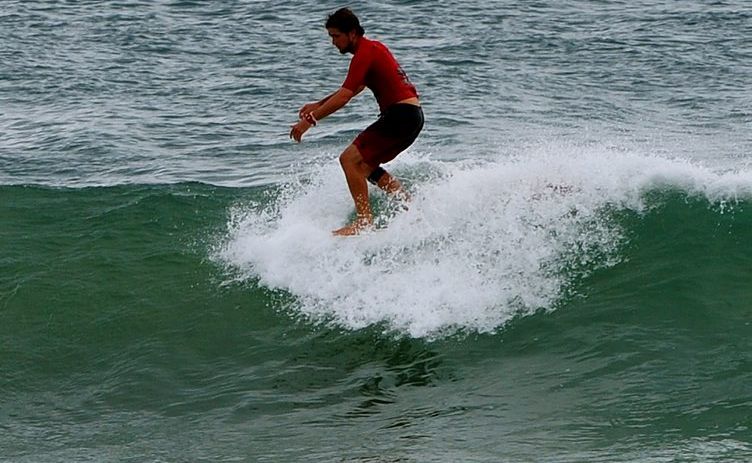 Harley Ingleby has noseridden his way to a successful 2012 Surftech Kingscliff Australian Longboard Surfing Open start. Harley Ingleby has noseridden his way to a successful 2012 Surftech Kingscliff Australian Longboard Surfing Open start.