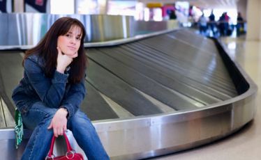 Airport carousels are fascinatingly dull.
Airport carousels are fascinatingly dull.
