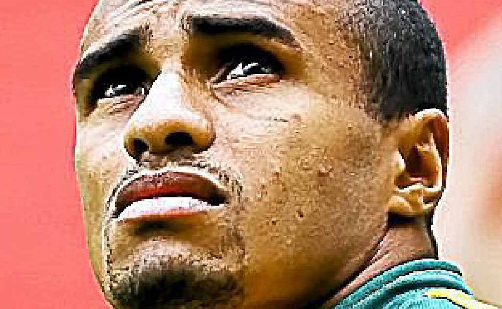 Wallaby Will Genia is joining the Stingrays. Wallaby Will Genia is joining the Stingrays.