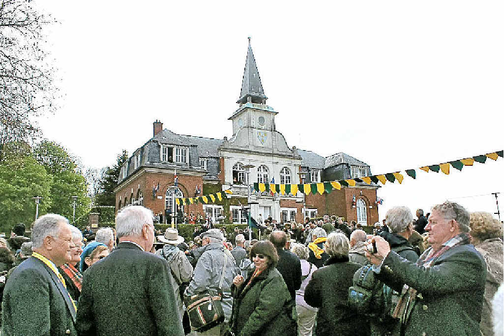 PAYING TRIBUTE: Tourists and locals gather to remember the fallen at Villers-Bretonneux’s Anzac Day service. PAYING TRIBUTE: Tourists and locals gather to remember the fallen at Villers-Bretonneux’s Anzac Day service.