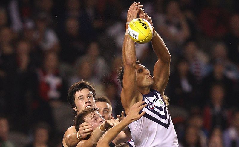 Matthew Pavlich of the Dockers attempts to mark during the round four AFL match between the St Kilda Saints and the Fremantle Dockers at Etihad Stadium Matthew Pavlich of the Dockers attempts to mark during the round four AFL match between the St Kilda Saints and the Fremantle Dockers at Etihad Stadium
