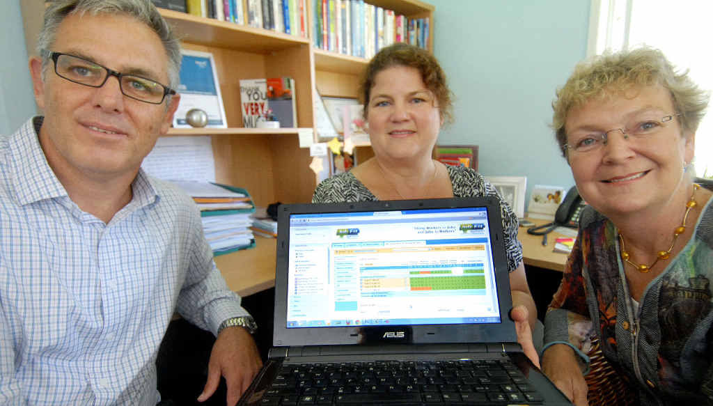 JobFit Systems International Grant Tracy talks about the software designed to match workers’ physical capabilities with the job’s physical requirements, with Jenny Legge and Senator Jan McLucas. JobFit Systems International Grant Tracy talks about the software designed to match workers’ physical capabilities with the job’s physical requirements, with Jenny Legge and Senator Jan McLucas.