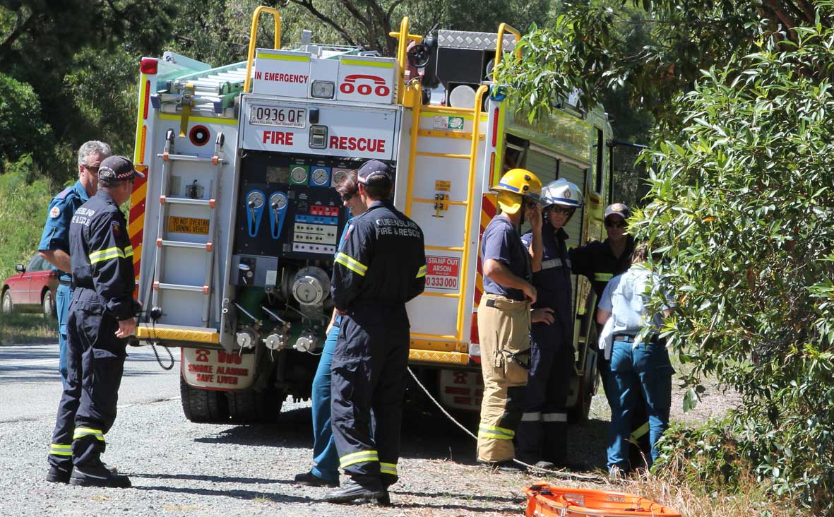 RETRIEVAL: Emergency crews preparing to retrieve the body of a 51-year-old man who drowned at Shute Harbour on Sunday. RETRIEVAL: Emergency crews preparing to retrieve the body of a 51-year-old man who drowned at Shute Harbour on Sunday.