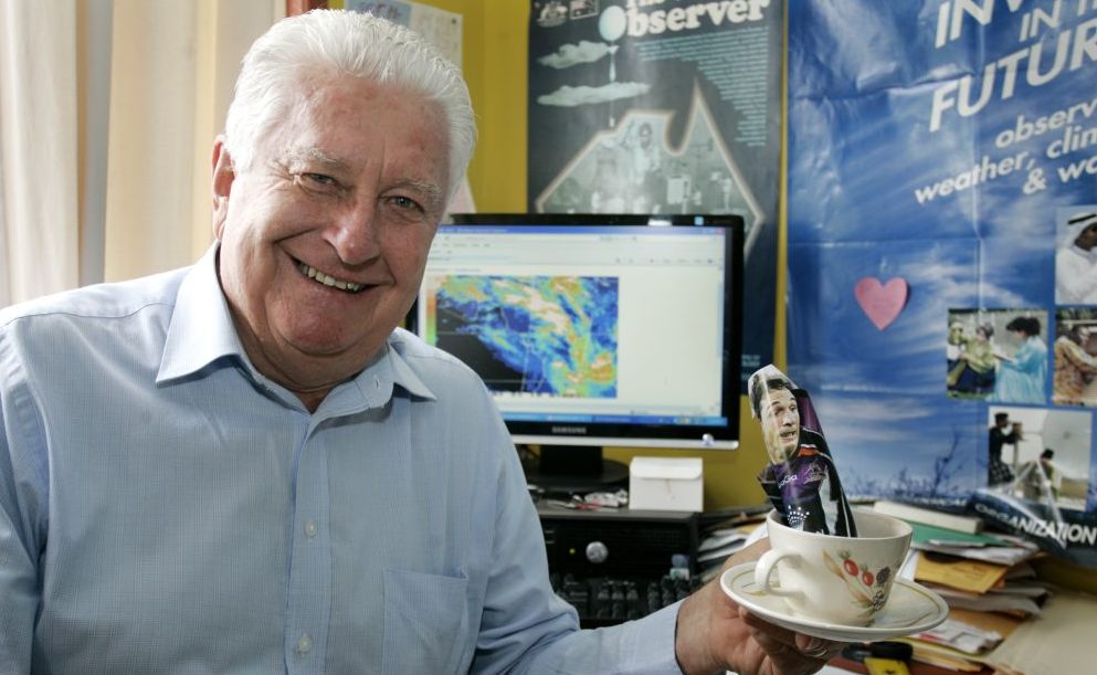 The sun is about to set on the career of WIN News weatherman Peter Byrne.
The sun is about to set on the career of WIN News weatherman Peter Byrne.