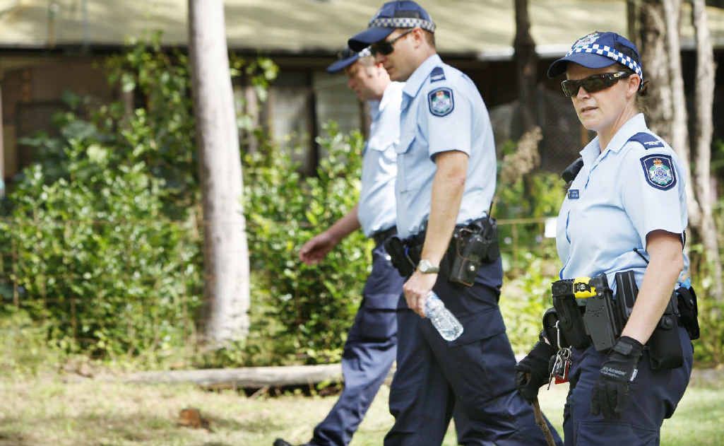 Police search for clues at Mt Crosby near where the body of Allison Baden-Clay was discovered on Monday. Police search for clues at Mt Crosby near where the body of Allison Baden-Clay was discovered on Monday.