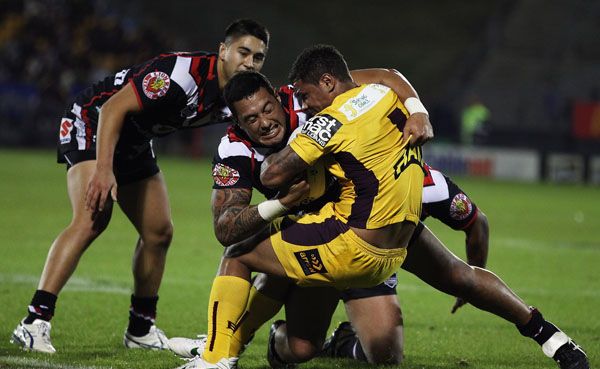Josh Hoffman of the Broncos tackles Feleti Mateo of the Warriors during the round nine NRL match between the New Zealand Warriors and the Brisbane Broncos at Mt Smart Stadium Josh Hoffman of the Broncos tackles Feleti Mateo of the Warriors during the round nine NRL match between the New Zealand Warriors and the Brisbane Broncos at Mt Smart Stadium