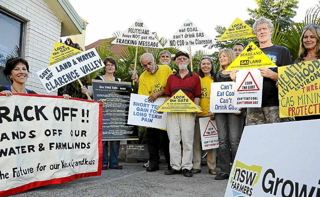 Geoff Welham (centre) joined the CSGA to voice his opposition to coal seam gas. Geoff Welham (centre) joined the CSGA to voice his opposition to coal seam gas.