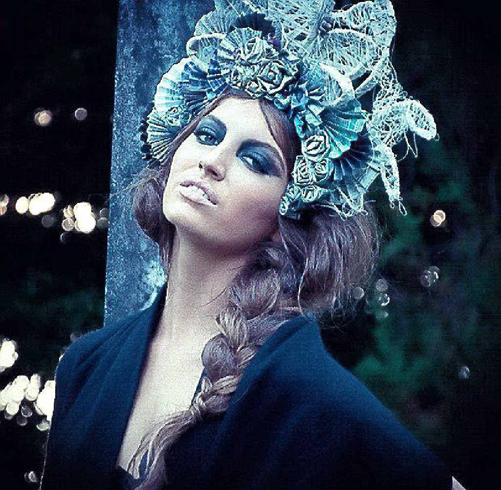 Model Cacharel Caswell wears Hannah Graham's winning headpiece. Model Cacharel Caswell wears Hannah Graham's winning headpiece.