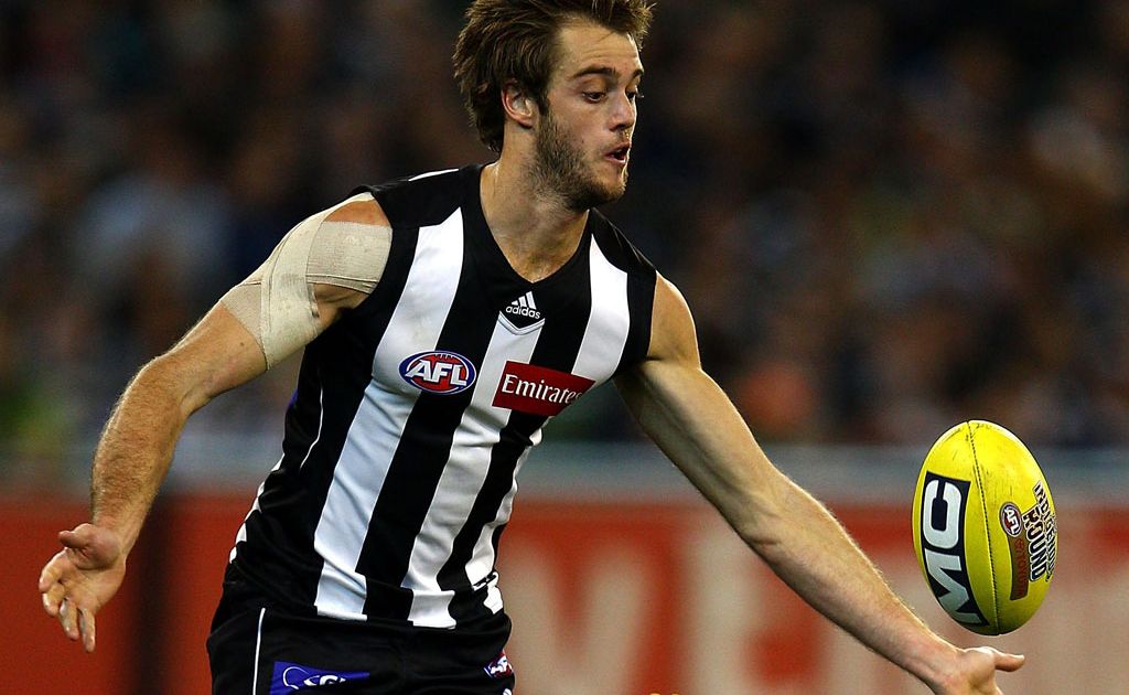 Alan Toovey of the Magpies gathers the ball during the round eight AFL match between the Collingwood Magpies and the Geelong Cats Alan Toovey of the Magpies gathers the ball during the round eight AFL match between the Collingwood Magpies and the Geelong Cats