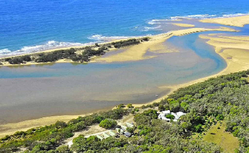 Stay at Broadwater Haven and fish the famous Baffle Creek. Stay at Broadwater Haven and fish the famous Baffle Creek.