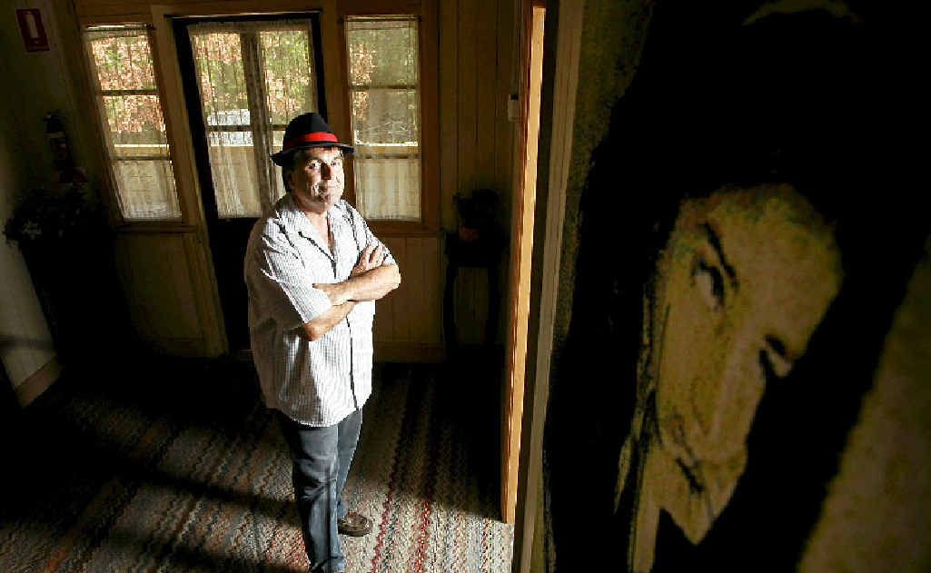 David Pahlke likes ghosts and ghosts like him. David Pahlke likes ghosts and ghosts like him.