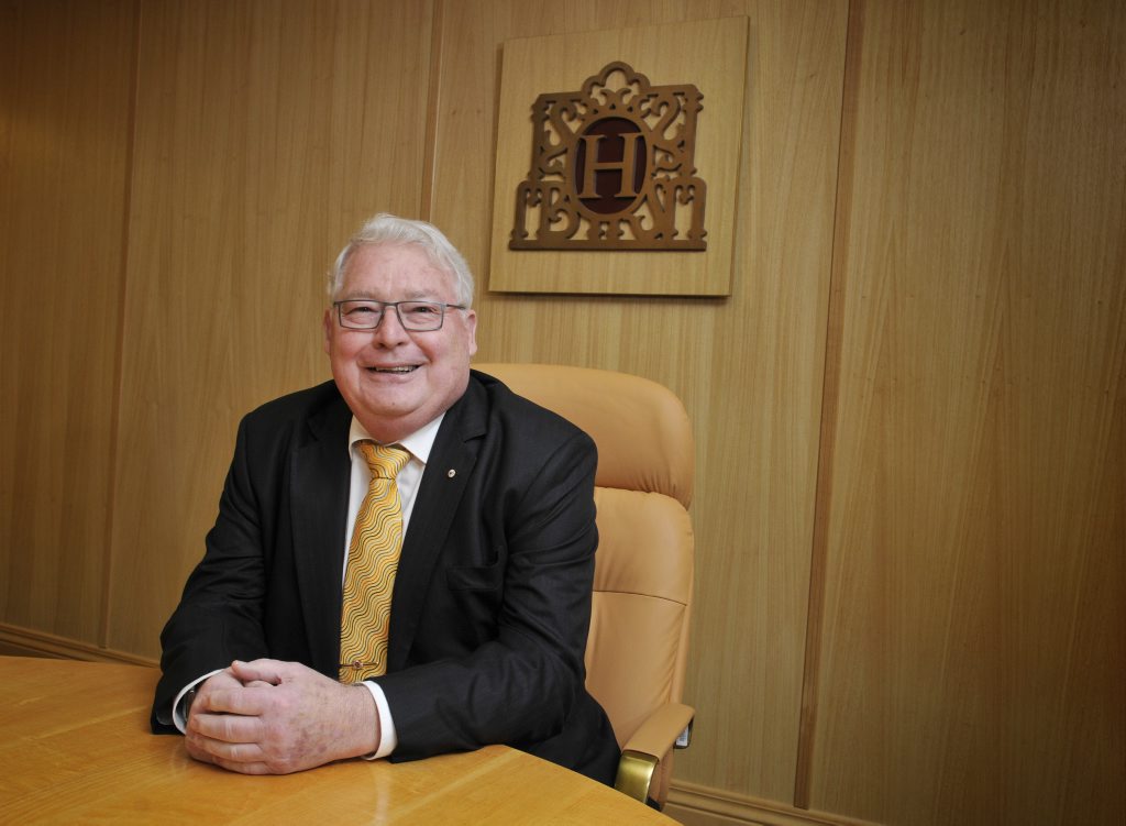 Heritage Bank Chairman Brian Carter retires after 37 yrs. Photo Dave Noonan / The Chronicle