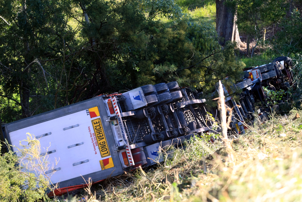 The truck carrying fruit and vegetables rolled off the Pacific Hwy near Pottsville. The truck carrying fruit and vegetables rolled off the Pacific Hwy near Pottsville.